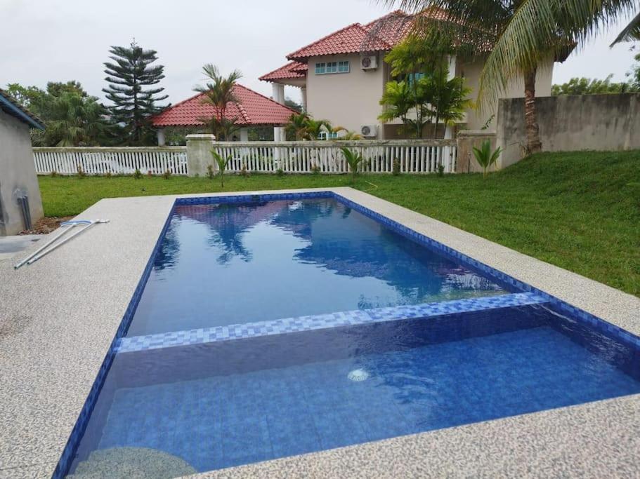 Jast 9 Pioneer Cove * Port Dickson